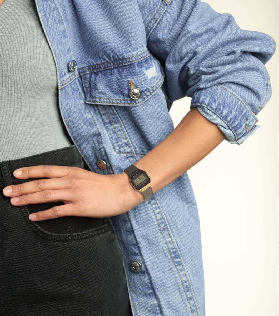 Digital Watch - Casio Retro Vintage A700 Unisex Brown Watch A700WEGL-5AEF