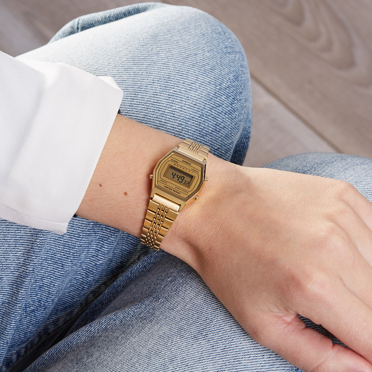 Digital Watch - Casio Vintage Unisex Gold Watch LA690WEGA-9EF