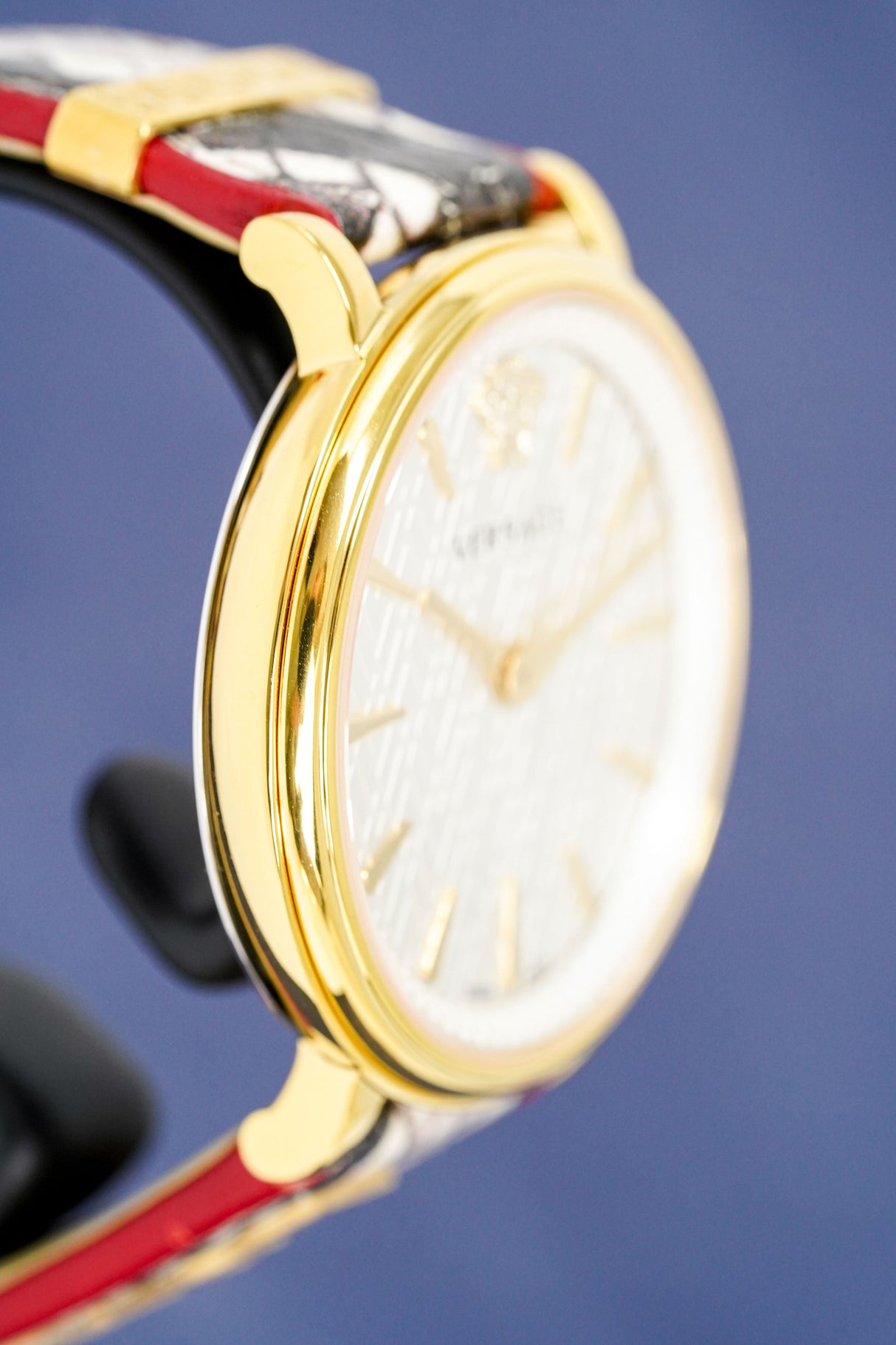 Versace V-Circle Manifesto 38mm Love Edition White