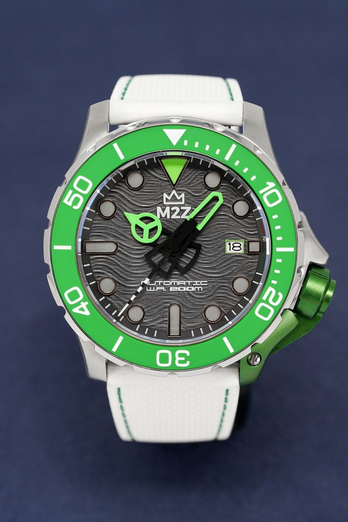 M2Z Men's Watch Diver 200 Green 200-001 - Watches & Crystals