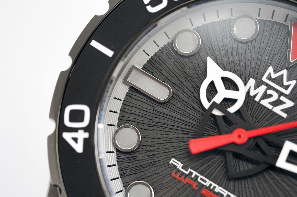 M2Z Men's Watch Diver 200 Red IP Gun 200-005 - Watches & Crystals