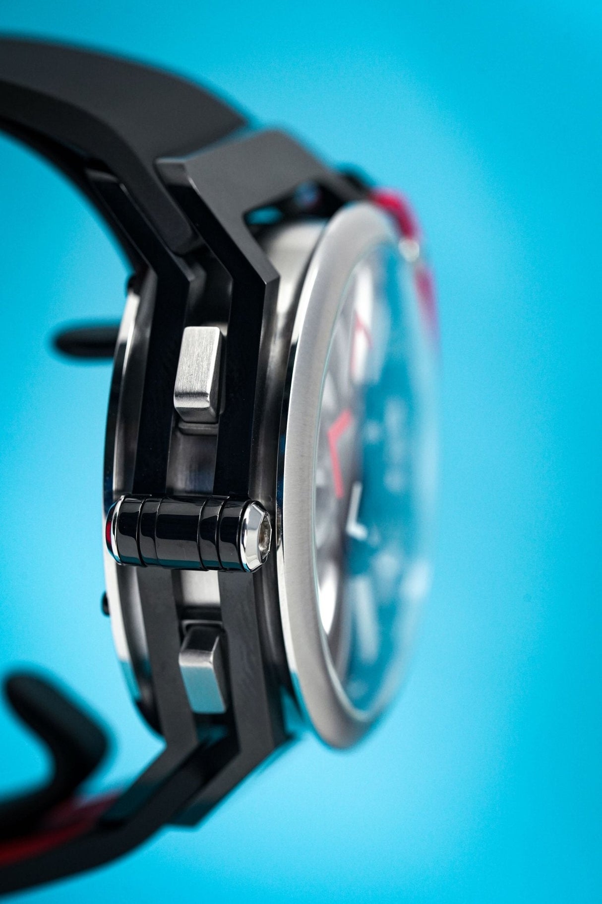 Mazzucato Reversible RIM Red - Watches & Crystals