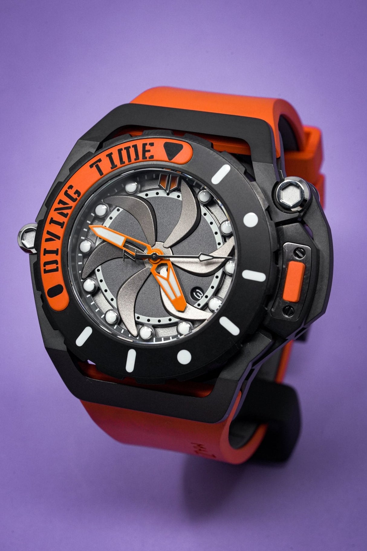 Mazzucato RIM Scuba Orange - Watches & Crystals