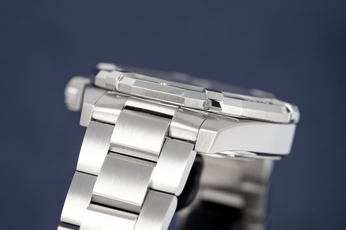 Tag Heuer Men's White Aquaracer Alarm Watch WAY111Y.BA0928 - Watches & Crystals