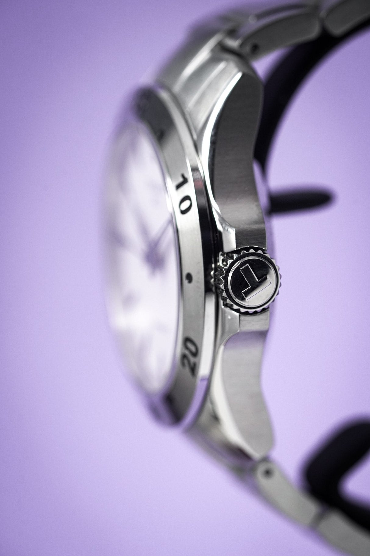 Tissot T-Sport V8 Swissmatic Steel - Watches & Crystals