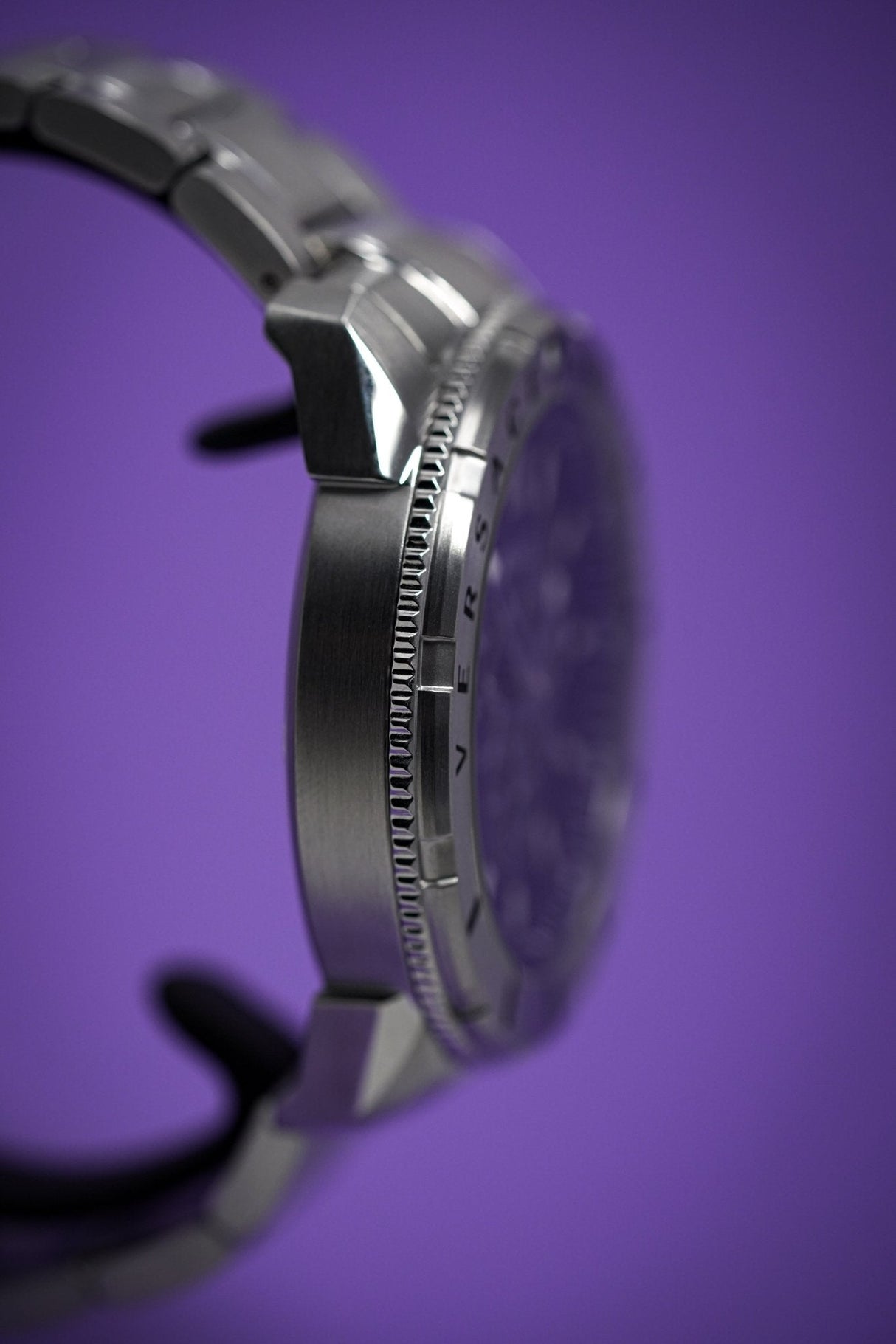 Versace Casual Chronograph Steel - Watches & Crystals