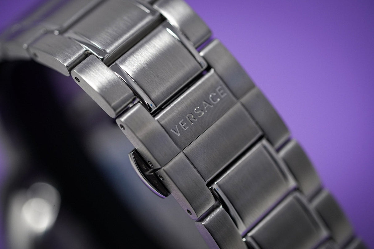 Versace Casual Chronograph Steel - Watches & Crystals