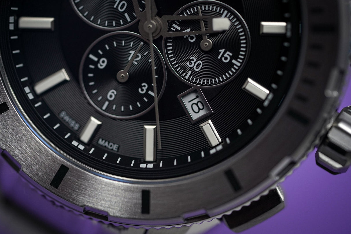 Versace Casual Chronograph Steel - Watches & Crystals