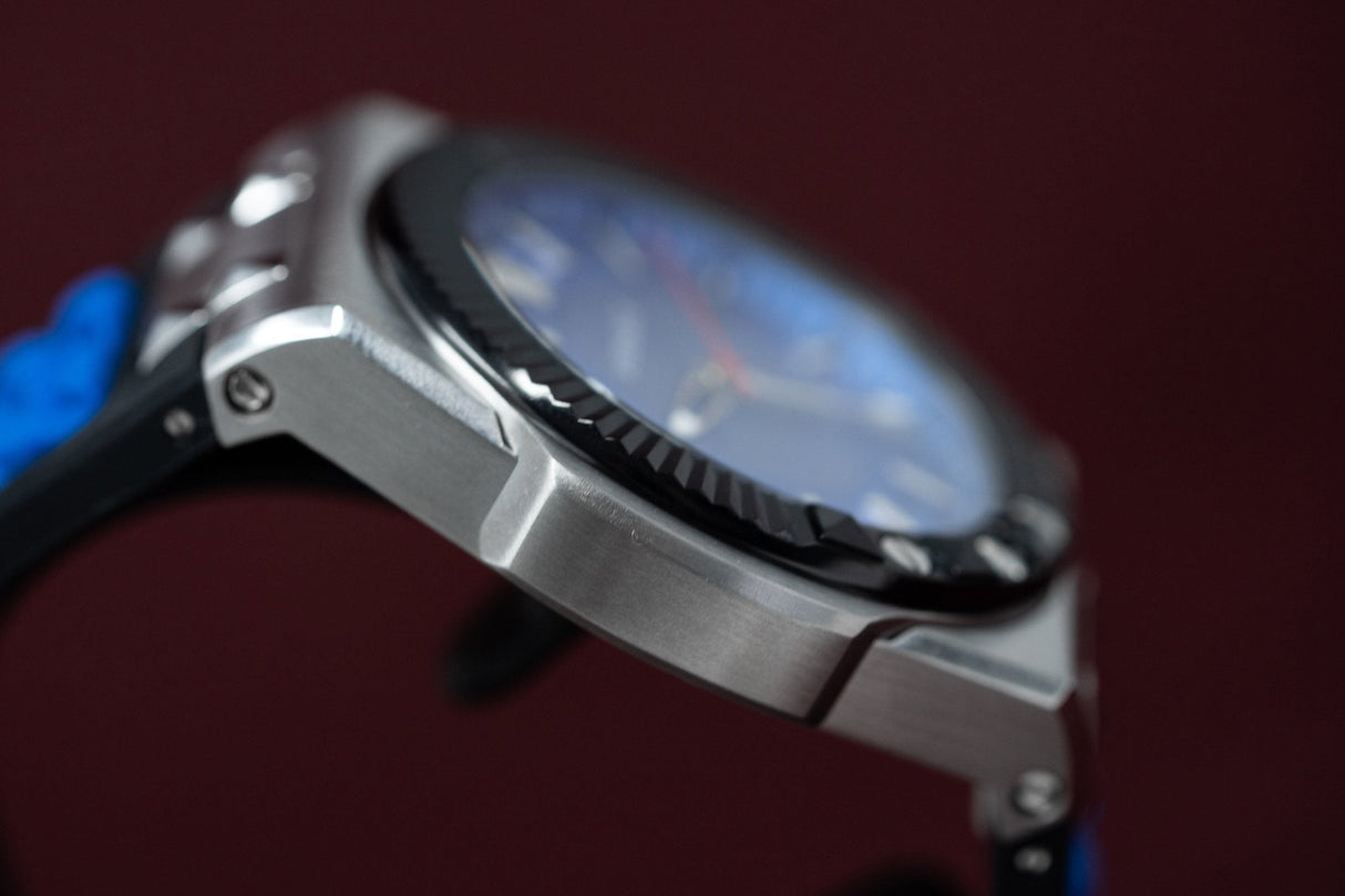 Versace Chain Reaction Blue - Watches & Crystals