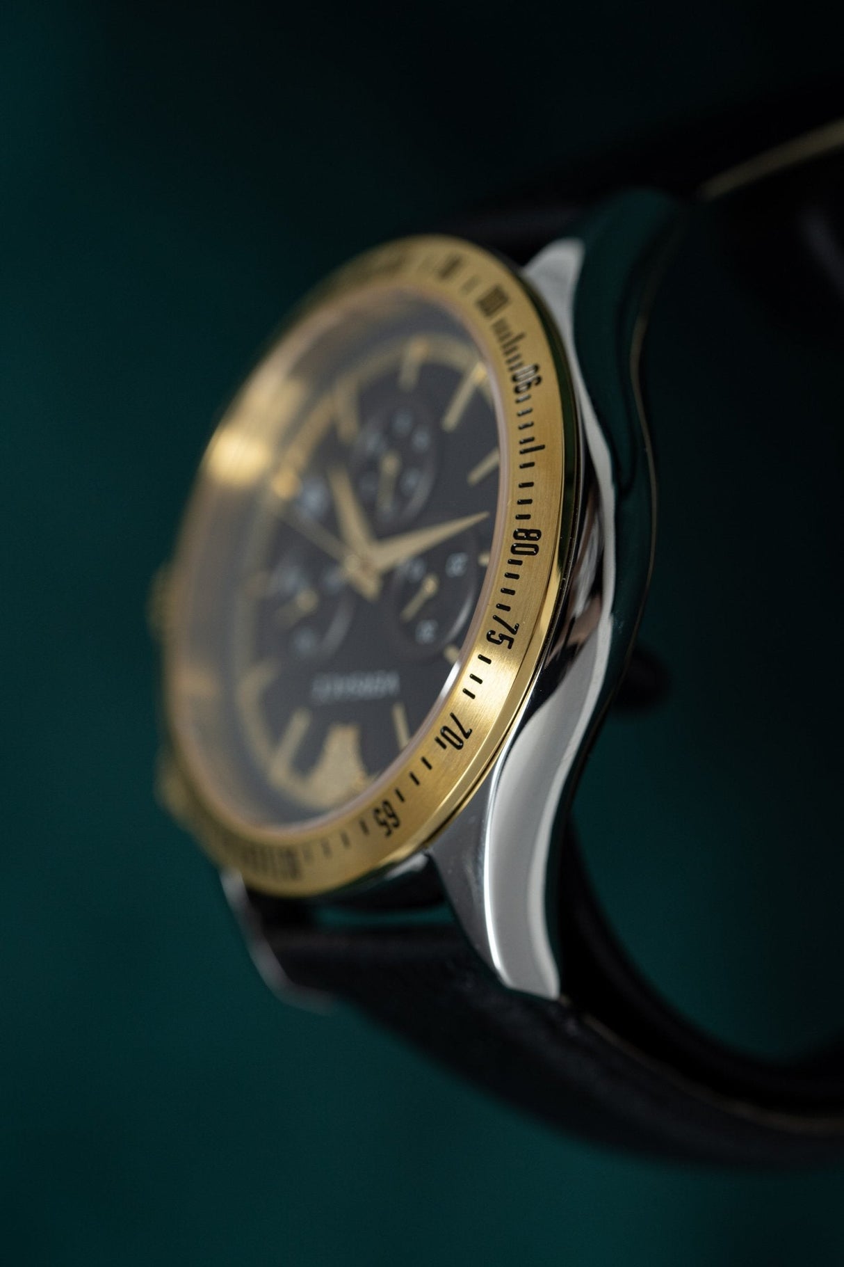 Versace Classic Chronograph Black - Watches & Crystals