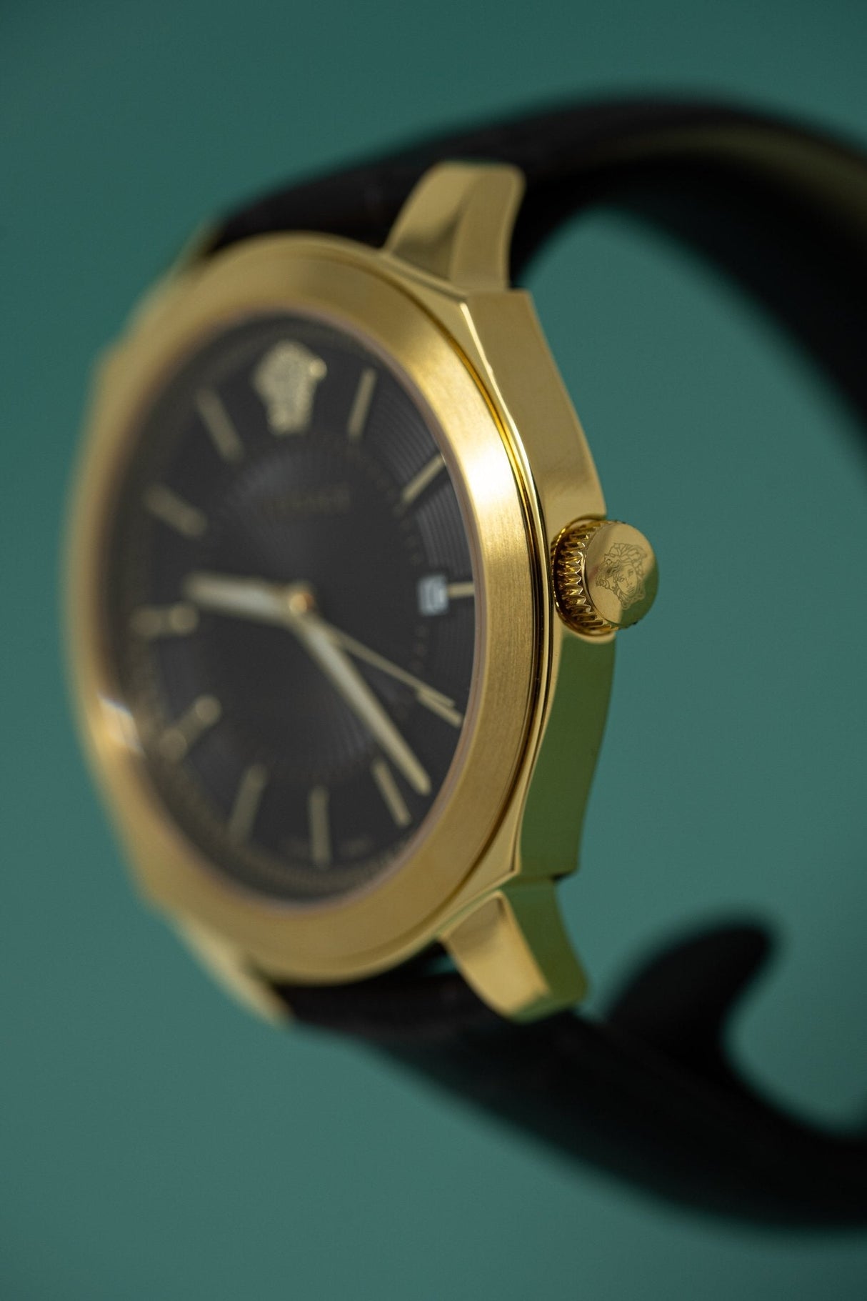 Versace Icon Classic Brown - Watches & Crystals