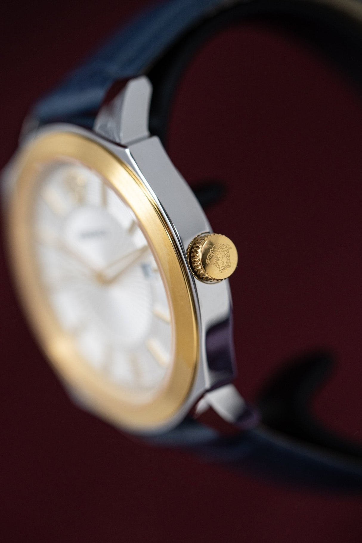 Versace Icon Classic White - Watches & Crystals