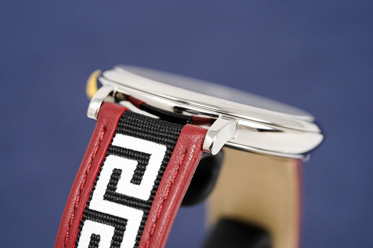 Versace Men's Watch V-Circle Red VEBQ01319 - Watches & Crystals