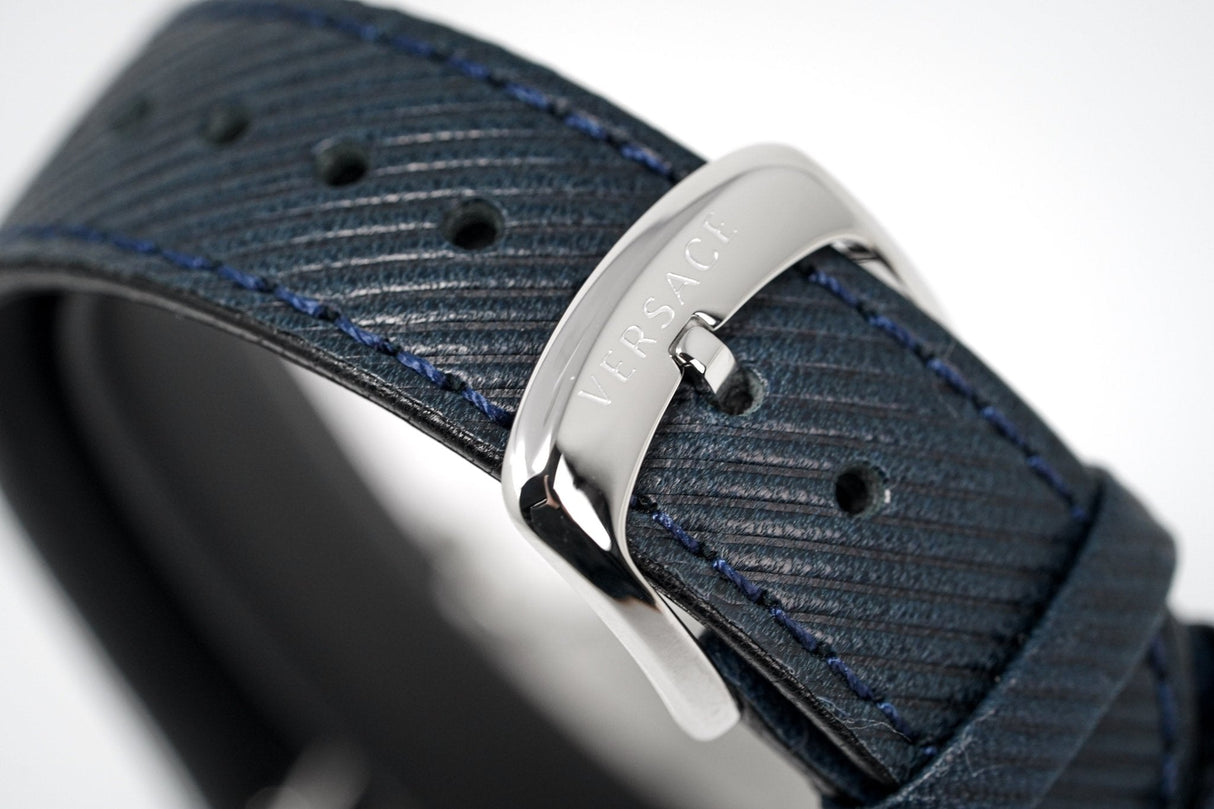 Versace Men's Watch V-Circle Small Seconds Blue VEBQ01018 - Watches & Crystals