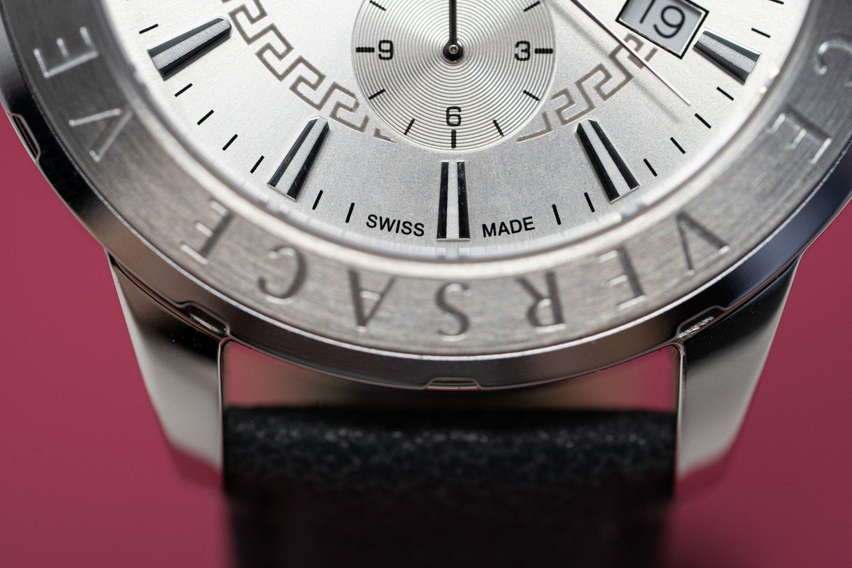 Versace Signature Chronograph Silver - Watches & Crystals