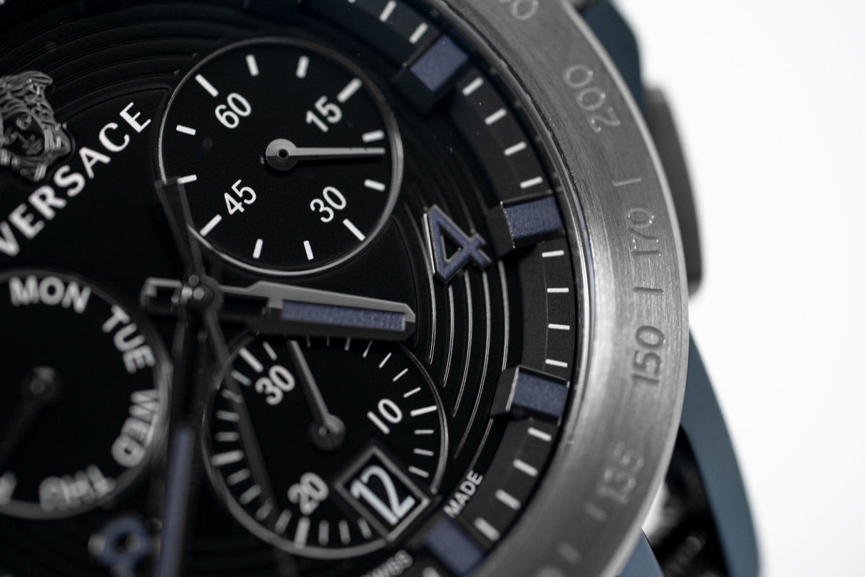 Versace Sporty Tech Chronograph Day & Date Black - Watches & Crystals