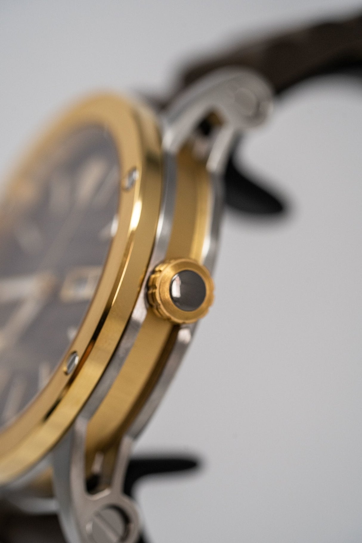 Versace Theros Day Date Brown - Watches & Crystals