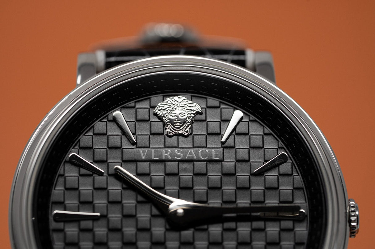 Versace V-Circle Stainless Steel - Watches & Crystals