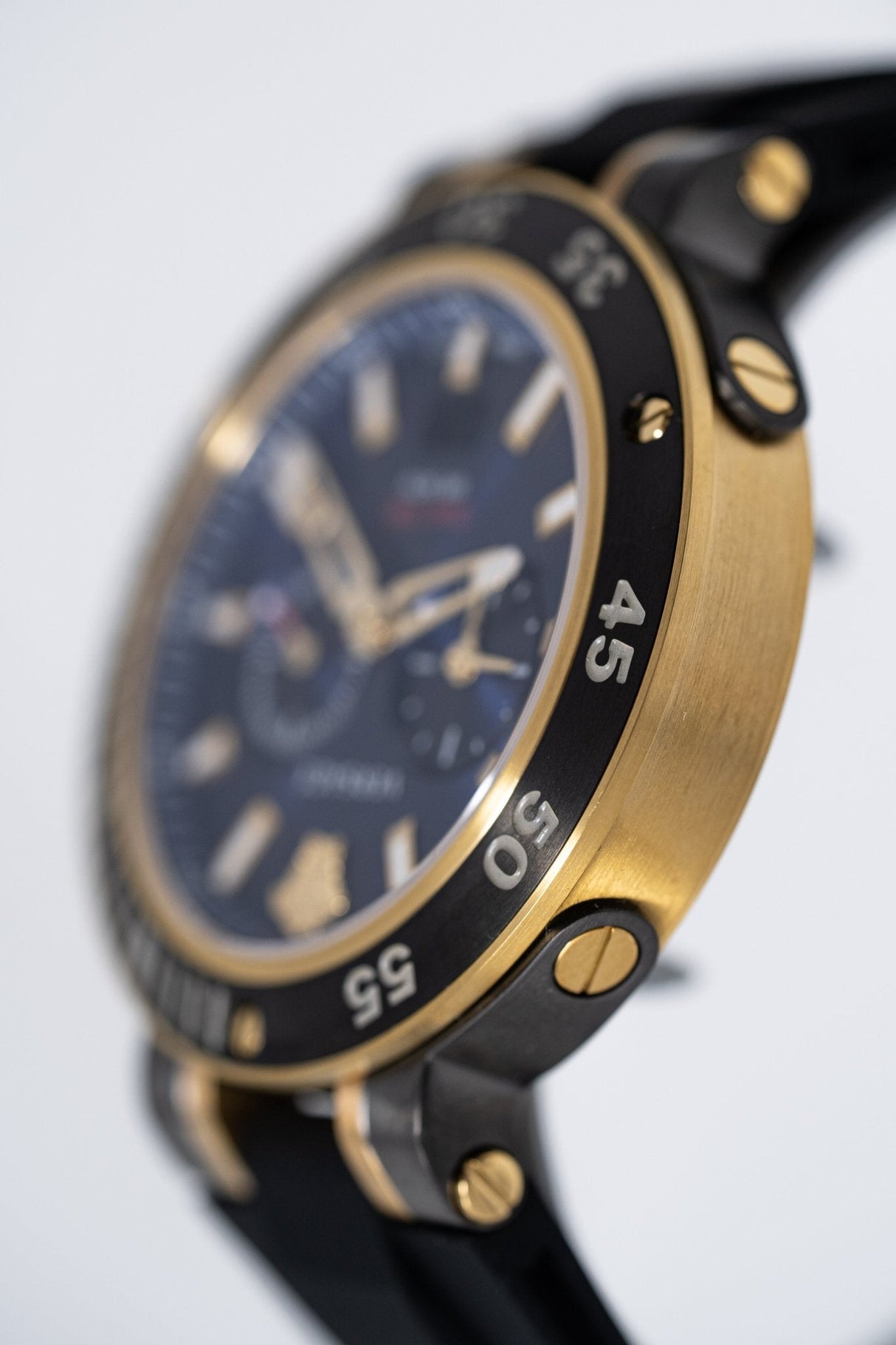 Versace V-Extreme GMT Blue - Watches & Crystals