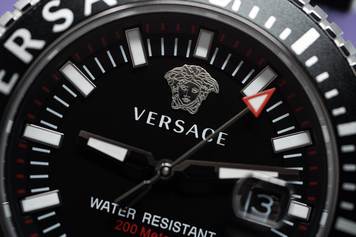 Versace V-Race Diver Black - Watches & Crystals