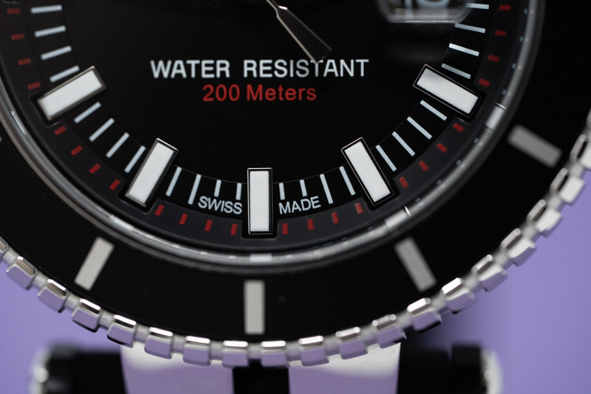 Versace V-Race Diver Black - Watches & Crystals