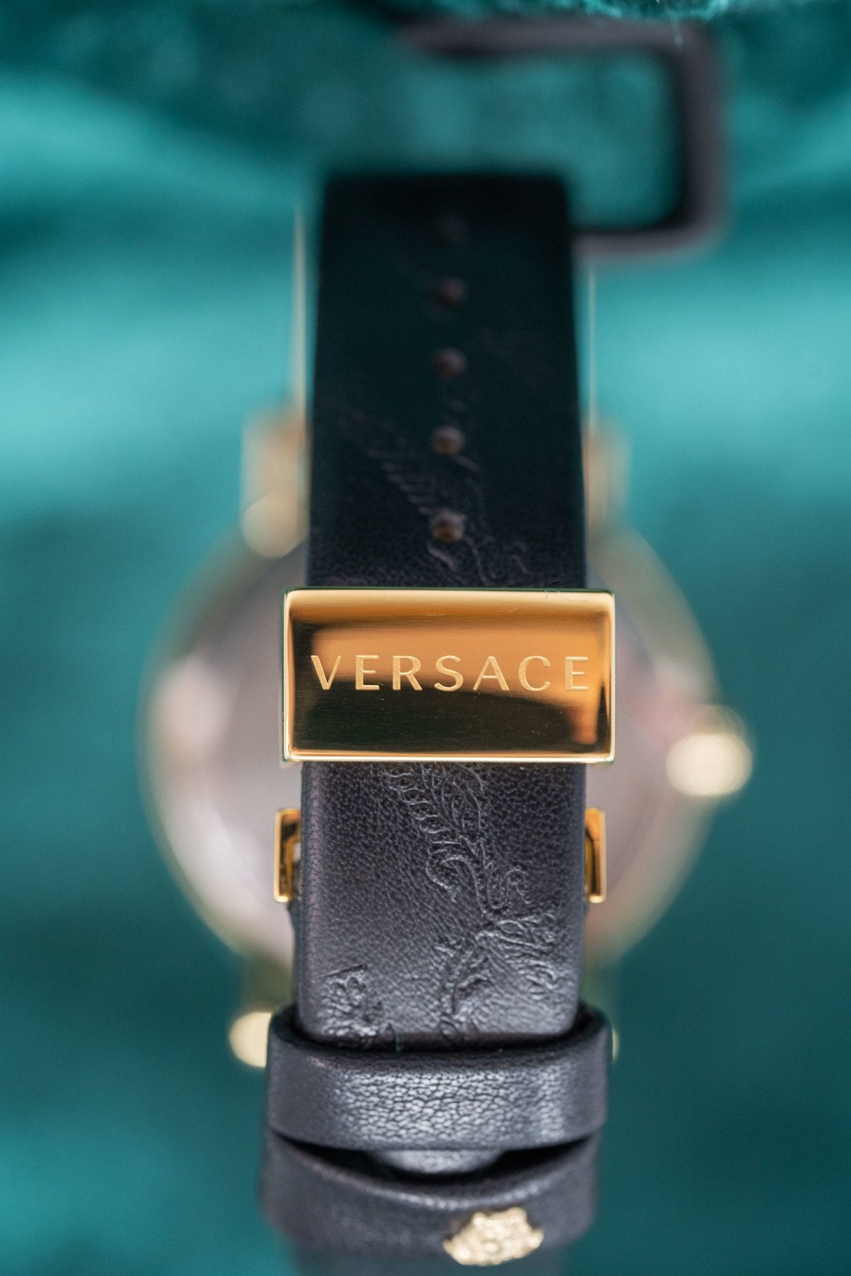 Versace Virtus Black - Watches & Crystals