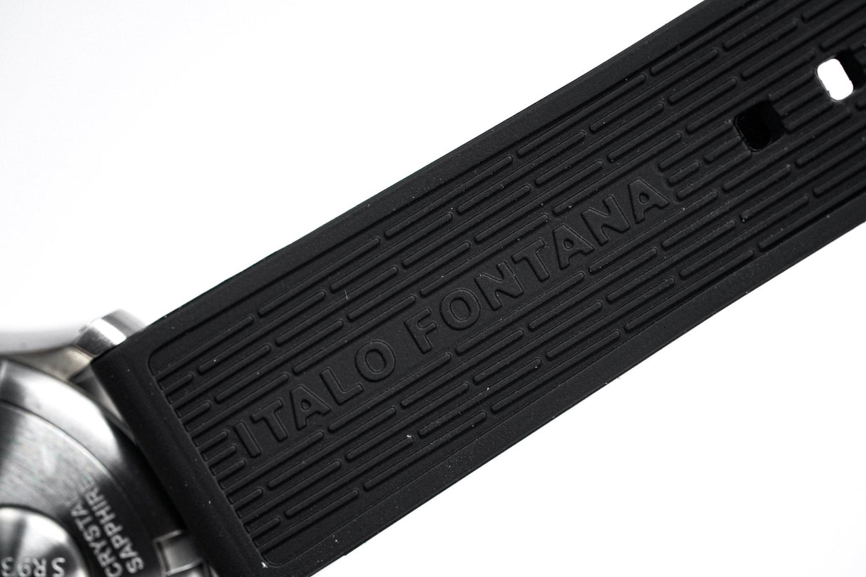 U-Boat Darkmoon 44 Red Sapphire Steel - 2021 EDITION 8465/B - Designer Watch Store