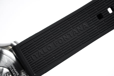 U-Boat Darkmoon 44 Red Sapphire Steel - 2021 EDITION 8465/B - Designer Watch Store