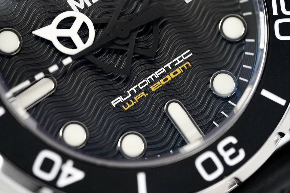 M2Z Men's Watch Diver 200 Black 200-002 - Watches & Crystals