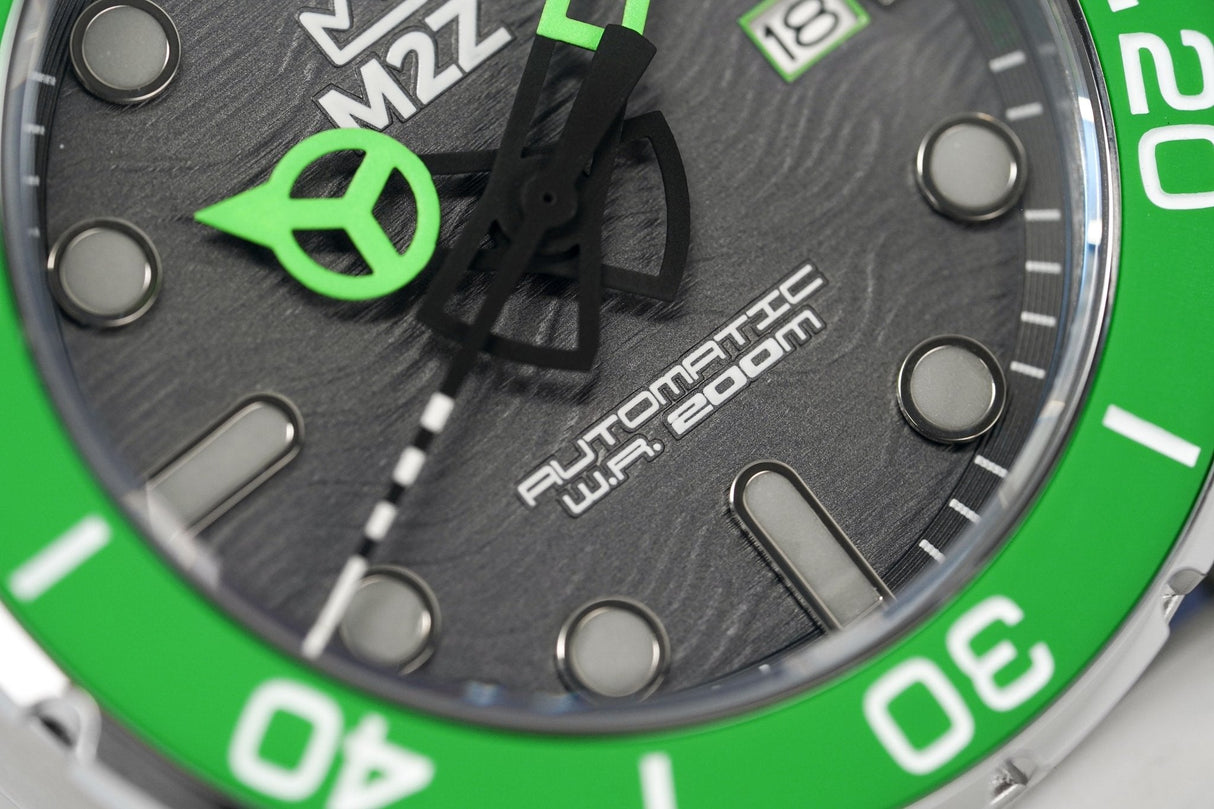 M2Z Men's Watch Diver 200 Green 200-001 - Watches & Crystals