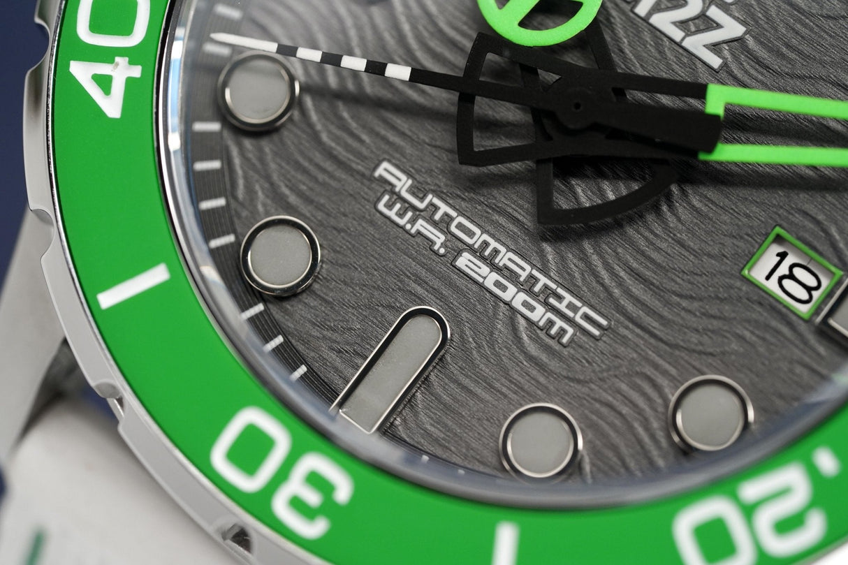 M2Z Men's Watch Diver 200 Green 200-001 - Watches & Crystals