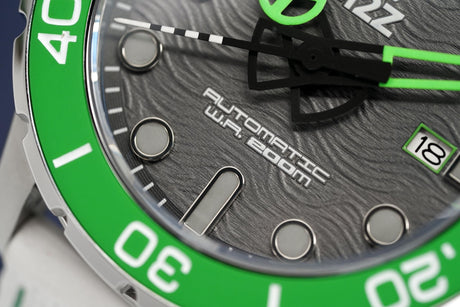 M2Z Men's Watch Diver 200 Green 200-001 - Watches & Crystals