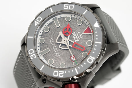 M2Z Men's Watch Diver 200 Grey IP Gun 200-004 - Watches & Crystals