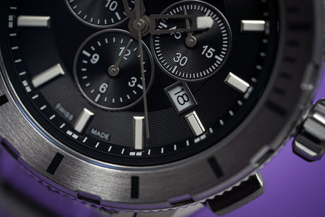 Versace Casual Chronograph Steel - Watches & Crystals