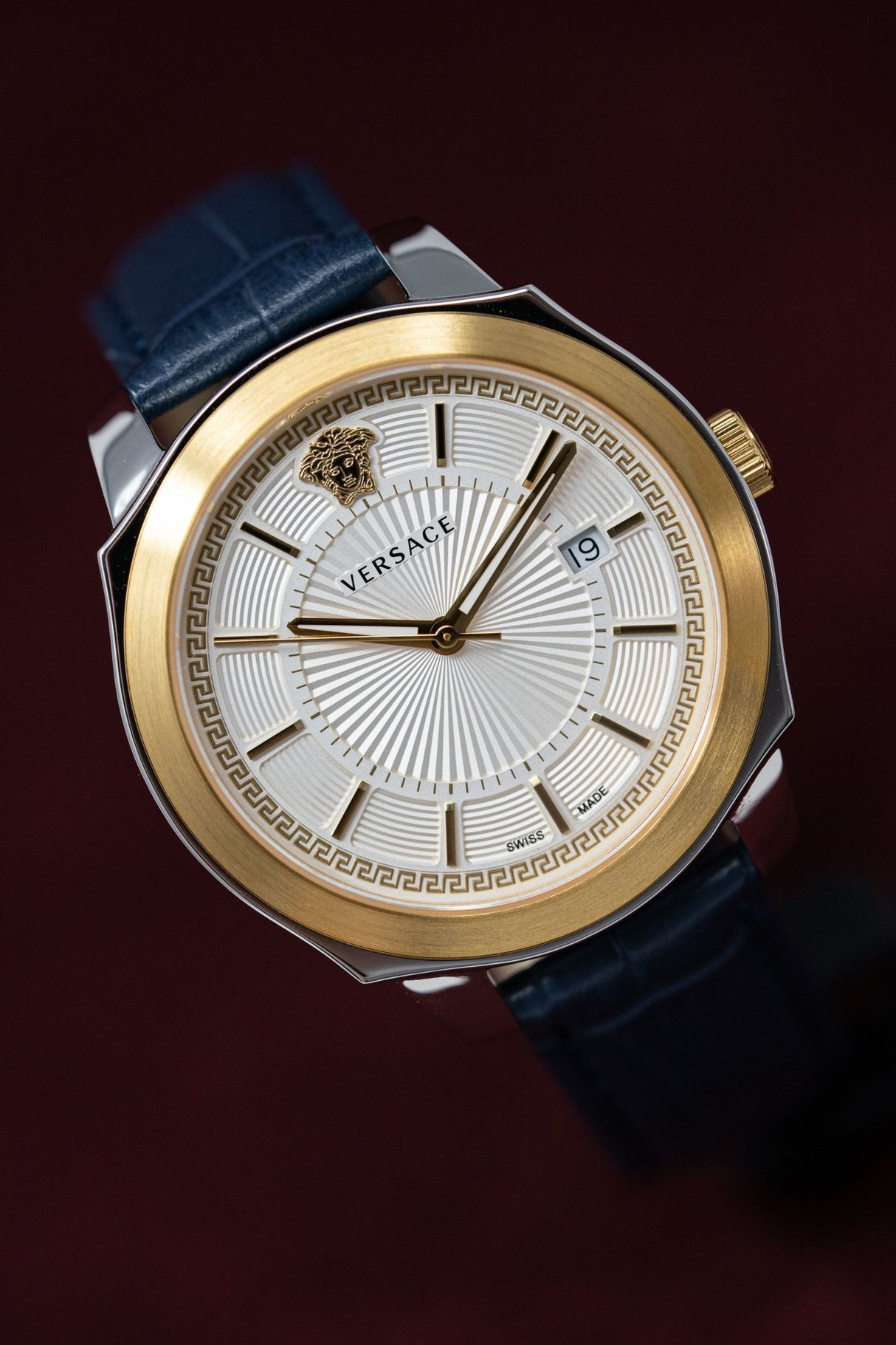 Versace Icon Classic White - Watches & Crystals