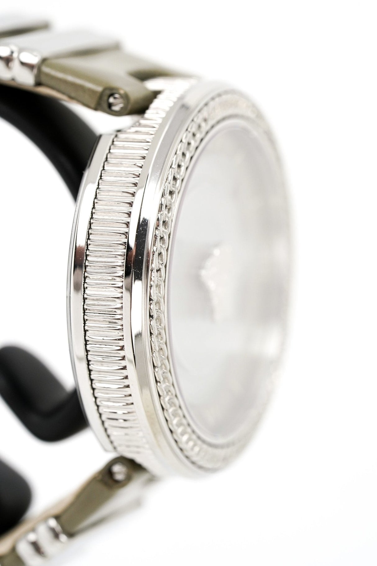 Versace Ladies Watch V Metal Patent VLC120016 - Watches & Crystals