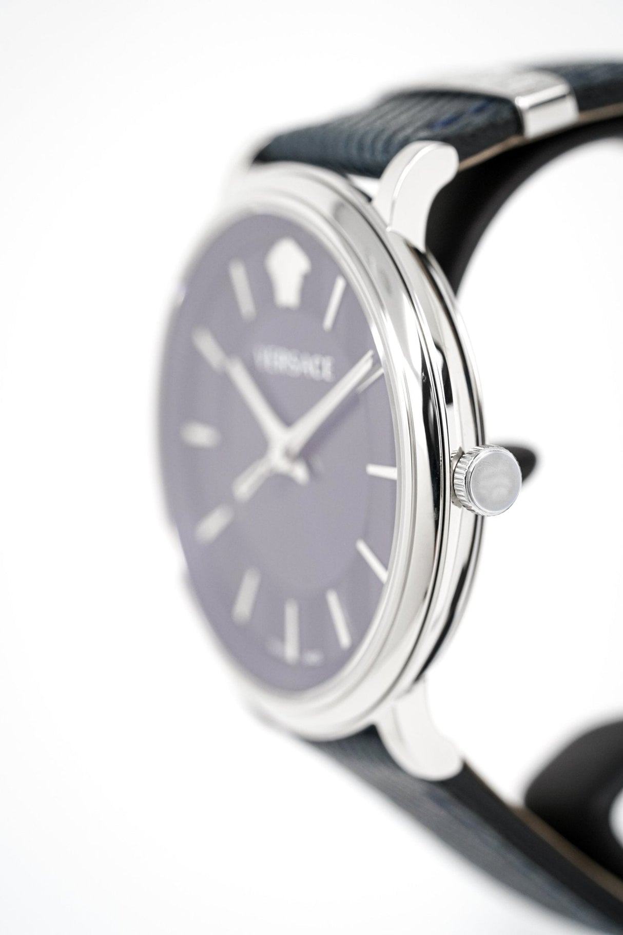 Versace Men's V-Circle Watch Blue VE5A00120 - Watches & Crystals