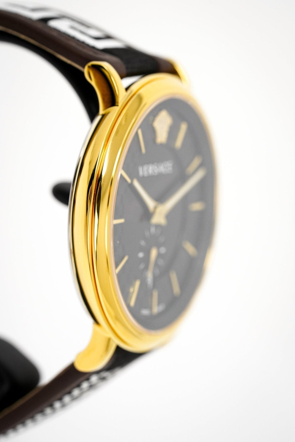 Versace Men's V-Circle Watch Brown VEBQ01619 - Watches & Crystals