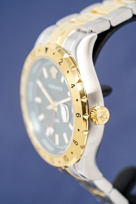 Versace Men's Watch Hellenyium GMT Two-Tone Green V11050015 - Watches & Crystals