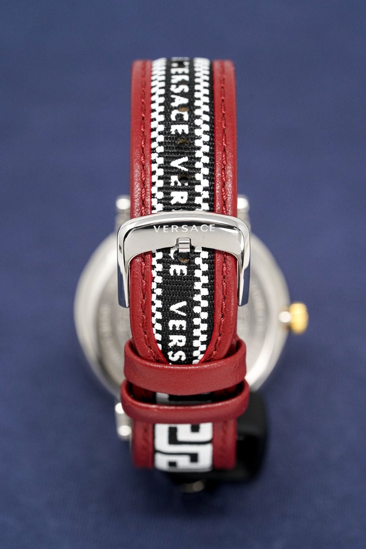 Versace Men's Watch V-Circle Red VEBQ01319 - Watches & Crystals