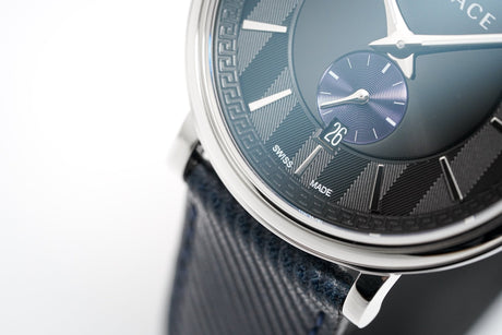 Versace Men's Watch V-Circle Small Seconds Blue VEBQ01018 - Watches & Crystals