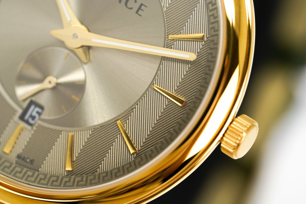 Versace Men's Watch V-Circle Small Seconds Green VBQ030017 - Watches & Crystals