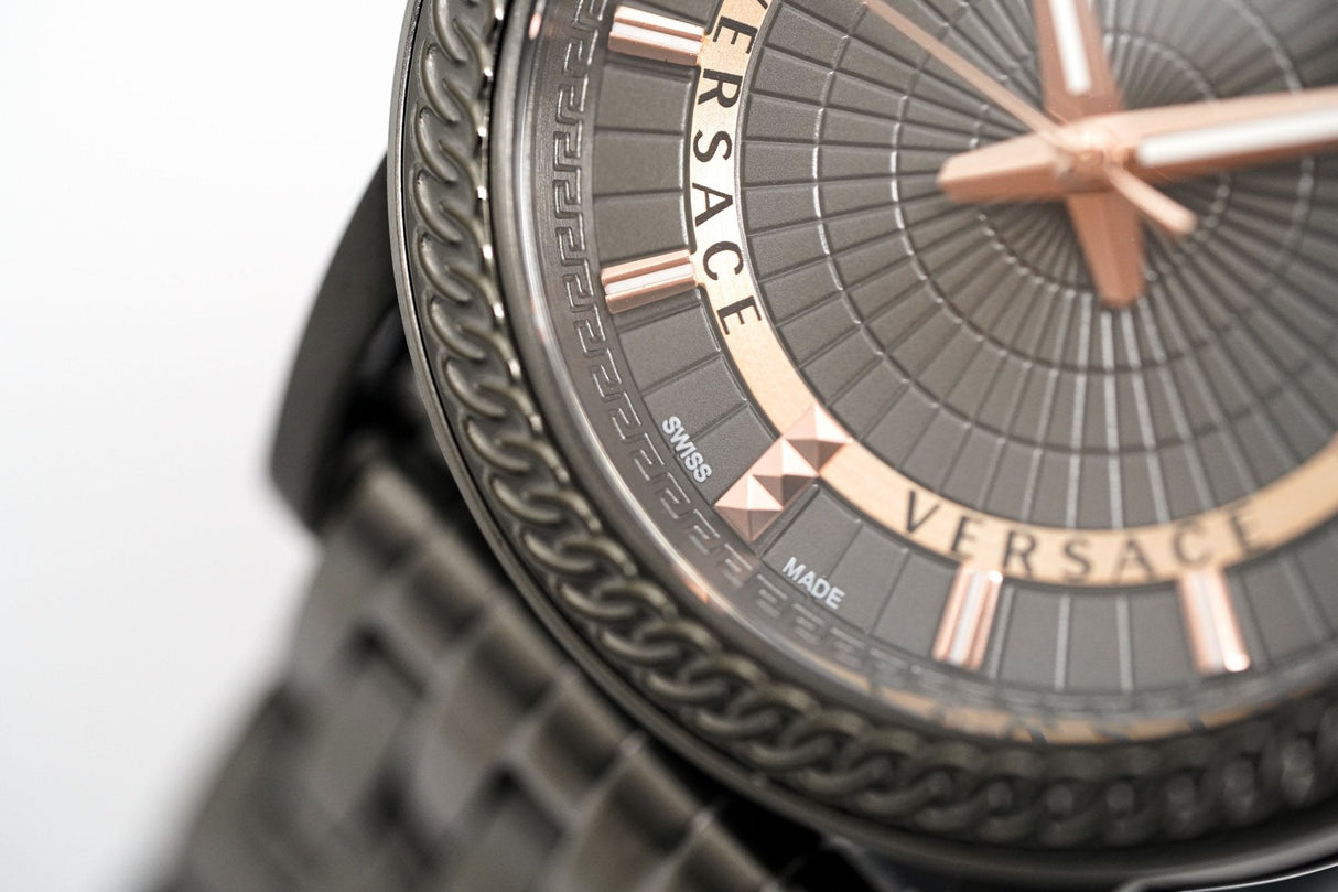 Versace Men's Watch Viamond Black VEPO00520 - Watches & Crystals