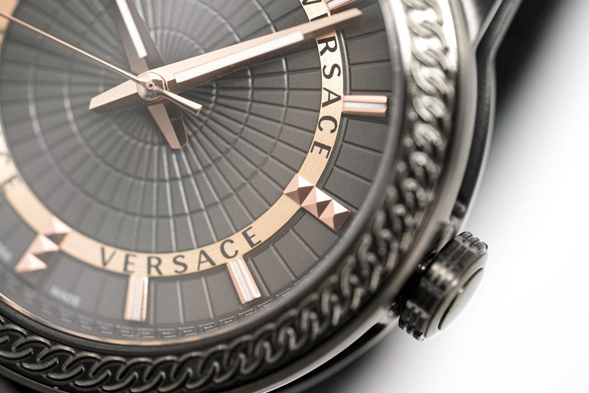 Versace Men's Watch Viamond Black VEPO00520 - Watches & Crystals