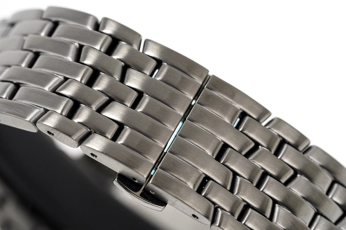 Versace Men's Watch Viamond Black VEPO00520 - Watches & Crystals