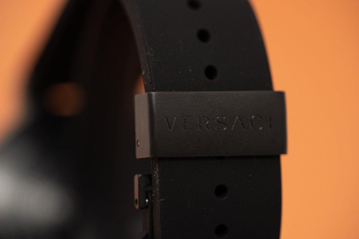 Versace V-Extreme GMT Black - Watches & Crystals