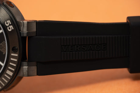 Versace V-Extreme GMT Black - Watches & Crystals