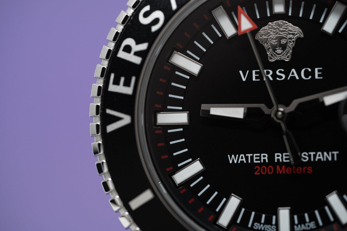 Versace V-Race Diver Black - Watches & Crystals