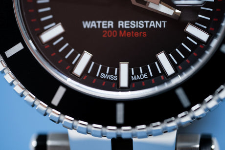 Versace V-Race Diver Stainless Steel - Watches & Crystals