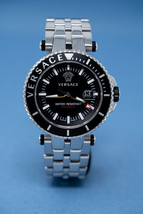 Versace V-Race Diver Stainless Steel - Watches & Crystals